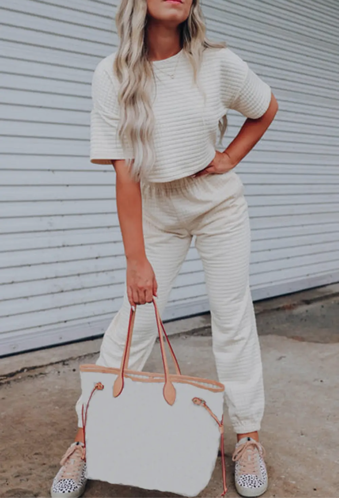 Textured cropped tee and jogger pant set